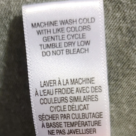 🦇2/$15-Cynthia Rowley slouchy shirt - Picture 3 of 9